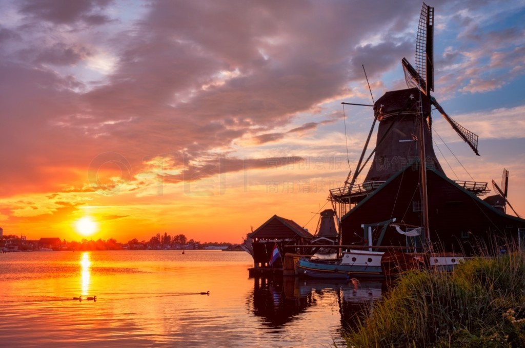 峡   ʤ Zaanse Schans ķ糵ʱ֣εΪ׳ۡ޵ɣ˹˹糵ķ糵ʱ֡½޵