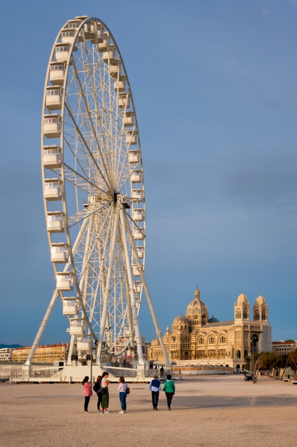 · (Grande Roue de Marseille) һ 55 ׸ߵĦֺá Grande Roue de Marseille Ħ