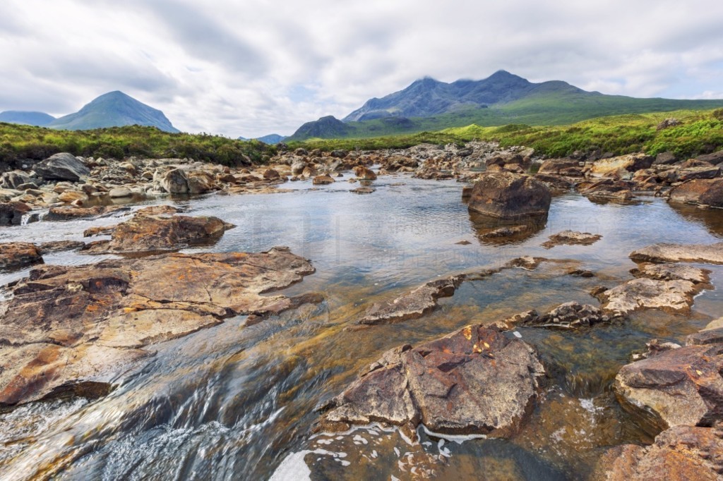 ո˹˹ӿ (Sligachan River)  Sgurr nan GilleanAm Basteir  Sgurr a Bhasteirո˹ Black Cuill