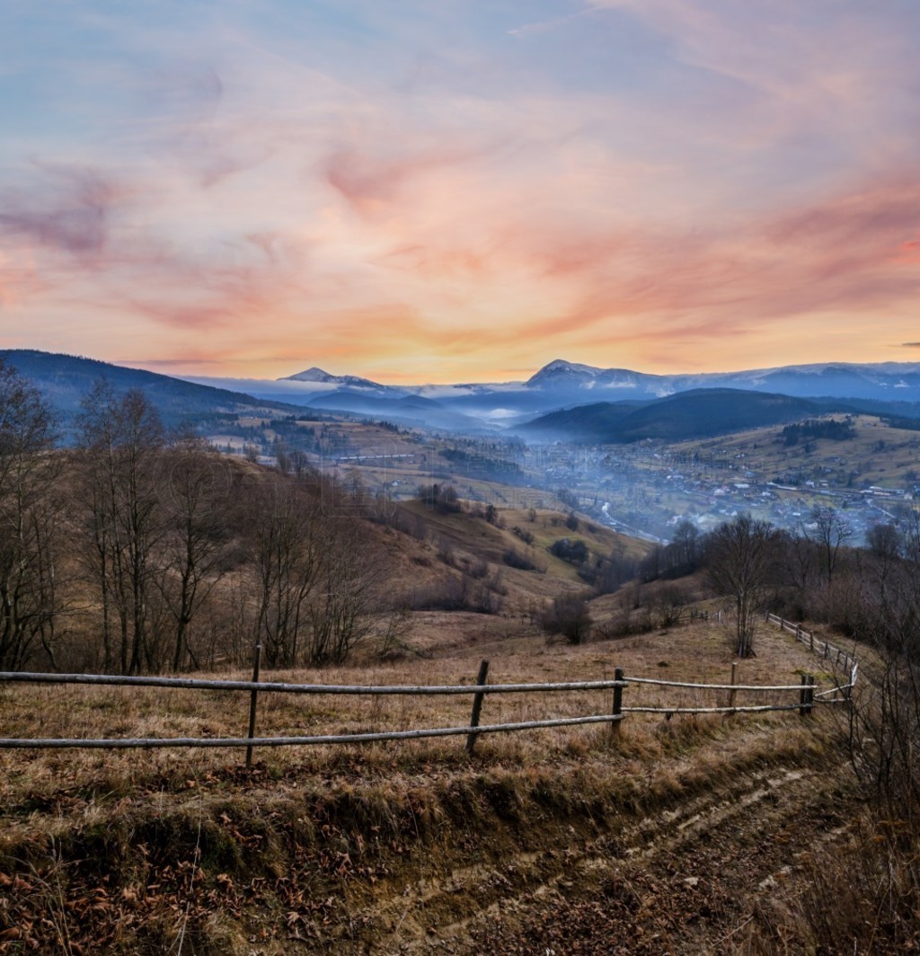 羰续ճǰ糿ɽϷڿɽHoverla  Petros Զġ