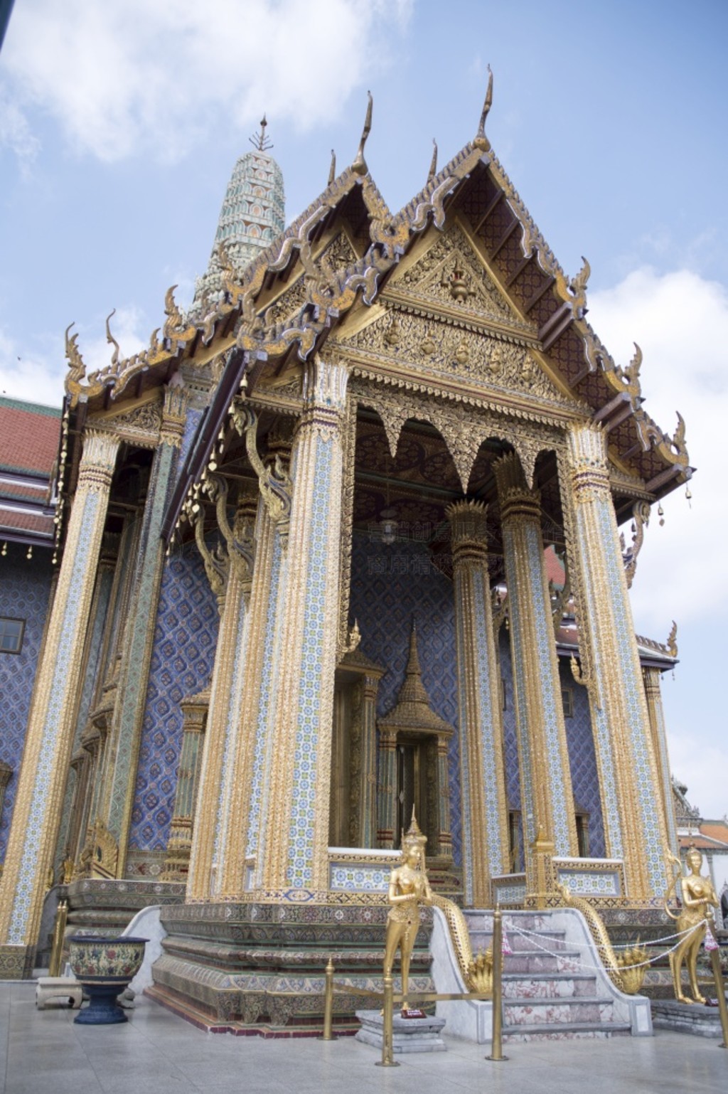 ȴʹڵĻʼұ Prasat Phra Dhepbiorn̩͸޷Ļ壬