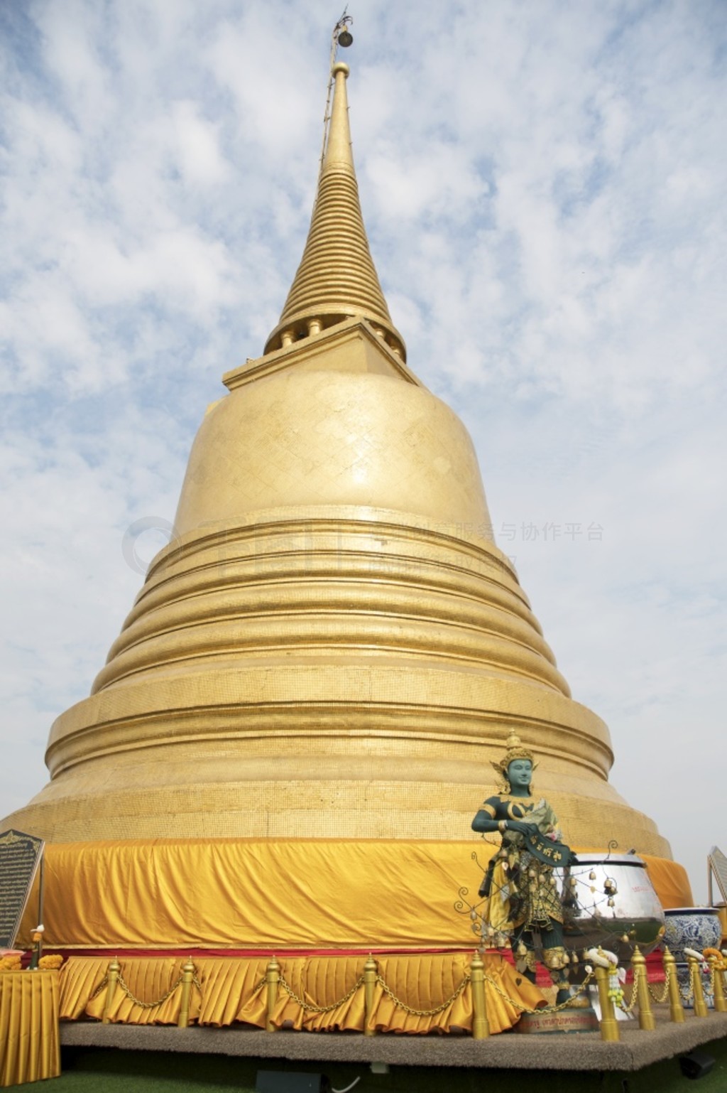 ̩ȽɽPhu Khao ThongWat Saket