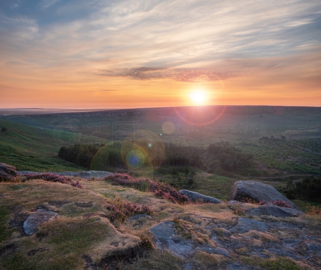  (Peak District) ĩ˾̾ճϣ (Higger Tor) ͲԵ (Burbage Edge) ΧʢʯϻϿ