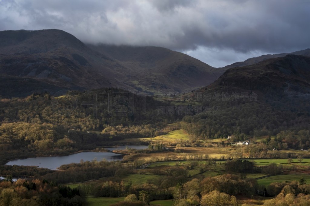 Ӻ Loughrigg Fell Ķճƽʱξ