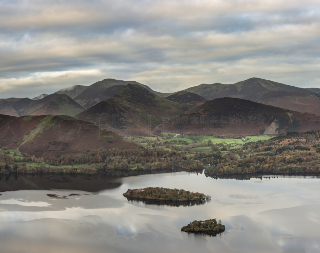 Ӻ (Walla Crag) ʷʫ＾ۣغ (Derwentwater)˹ (Catbells) Զɽɫʺ͹˾̾