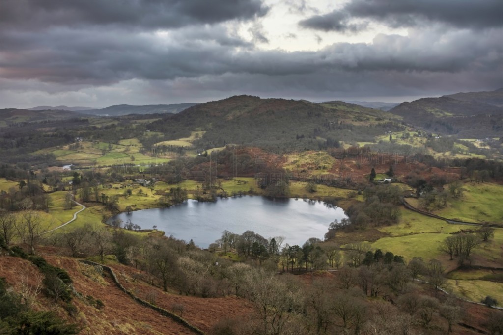 Ӻ Loughrigg Fell Ķճƽʱξ