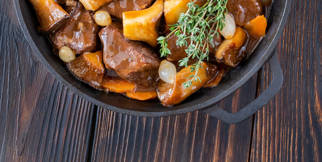 Beef bourguignon - ʽţ