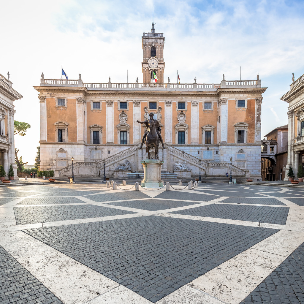  - 20208ңù㳡Piazza del Campidoglio׿ʻ޽죬ڵءճ֮⣬ο͵֮ǰ