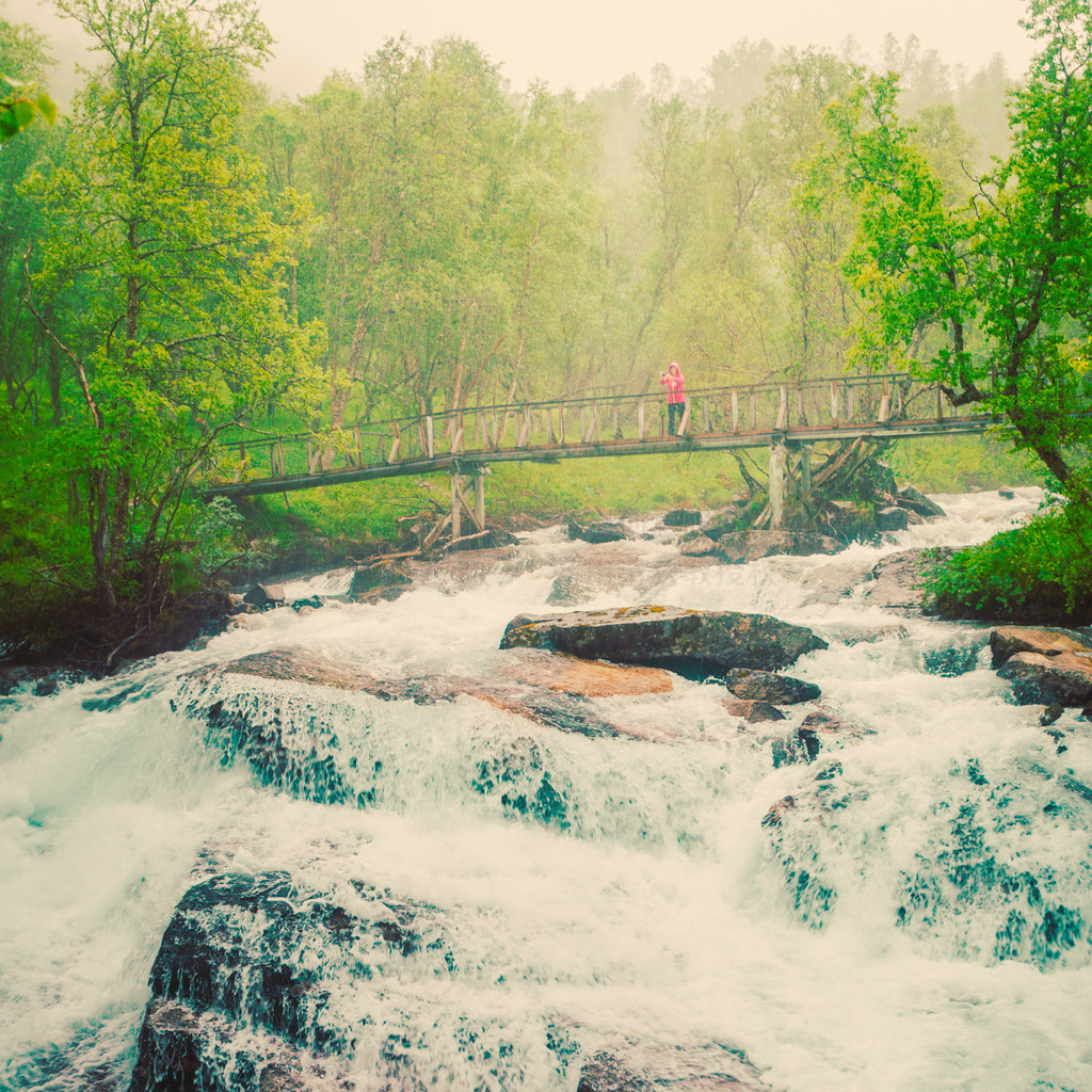 кͽСθŮվϣŲ Sogn og Fjordane  Aurlandsfjellet ɽذٲɵաϵˣŲ