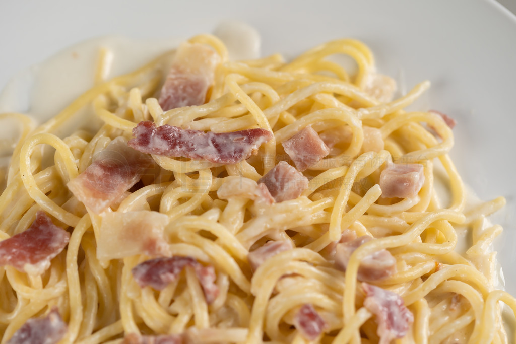 ϼ͵carbonara