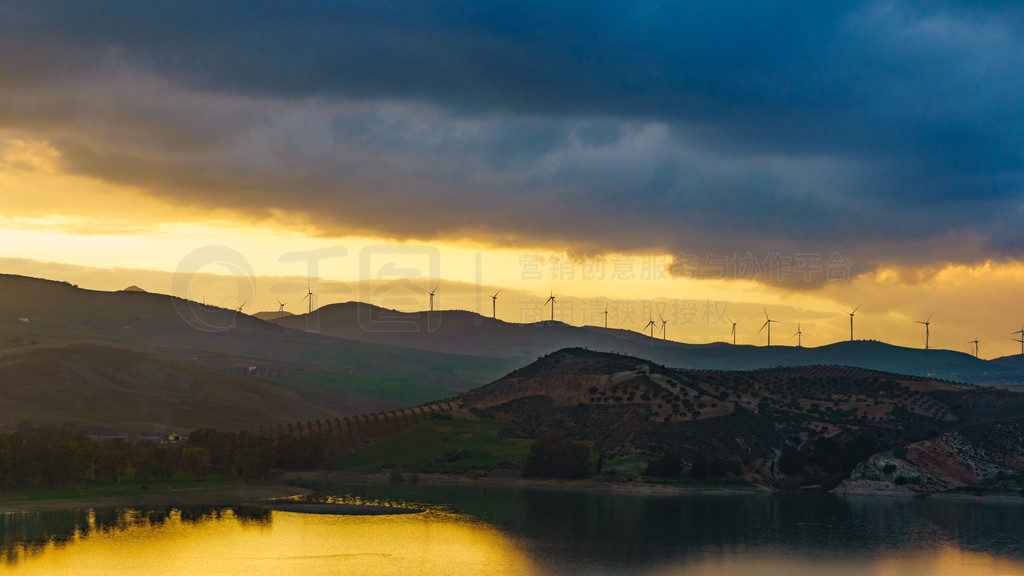 ¬侰ɽϵķֻʡ˹ˮ Embalse del Guadalhorce ¬ʱķֻ