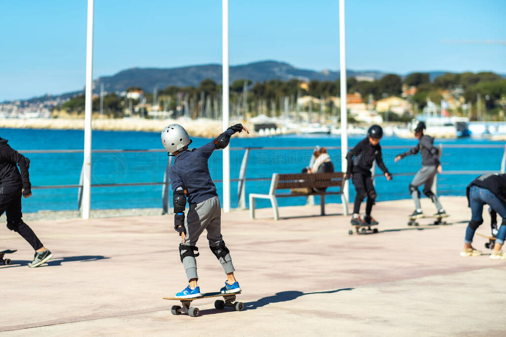 Saint-Cyr-sur-mer̰ϻϵĺ.