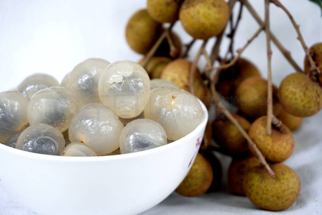 (Ӣ:Dimocarpus longan),ͨΪ(),һֲʳʵȴ.հȴԱ֮һ,֦ݮҲ