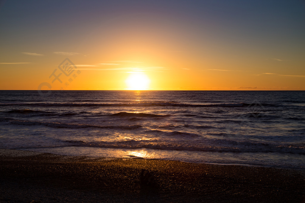 黃昏落日黃金海岸大海夕陽海邊