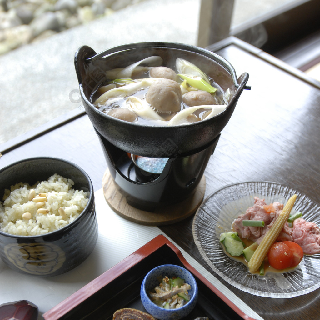 日本山形县山形市山寺山下的餐厅风雅的国山形特产山套餐