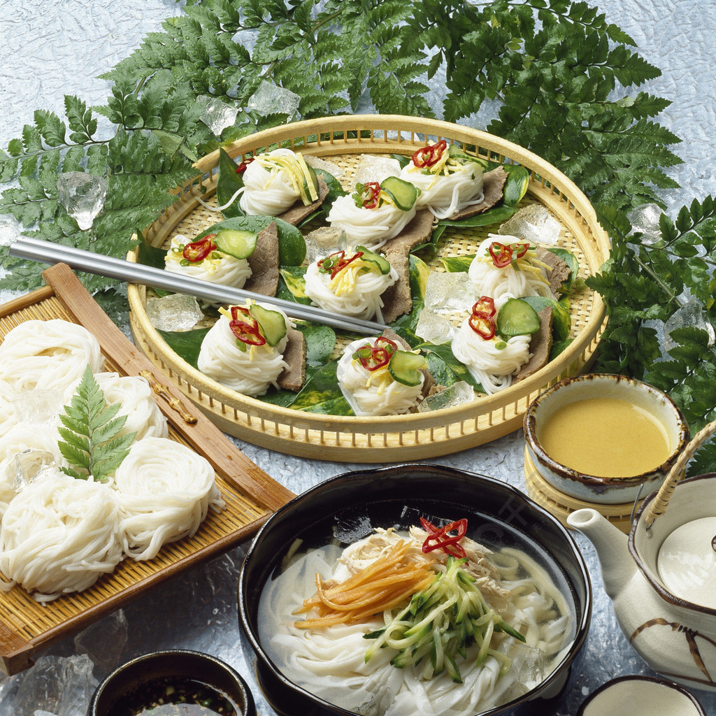 板餐晚餐食品宴會午餐盤子餐廳菜美食菜肉美味餐桌沙拉蔬菜蔬菜健康