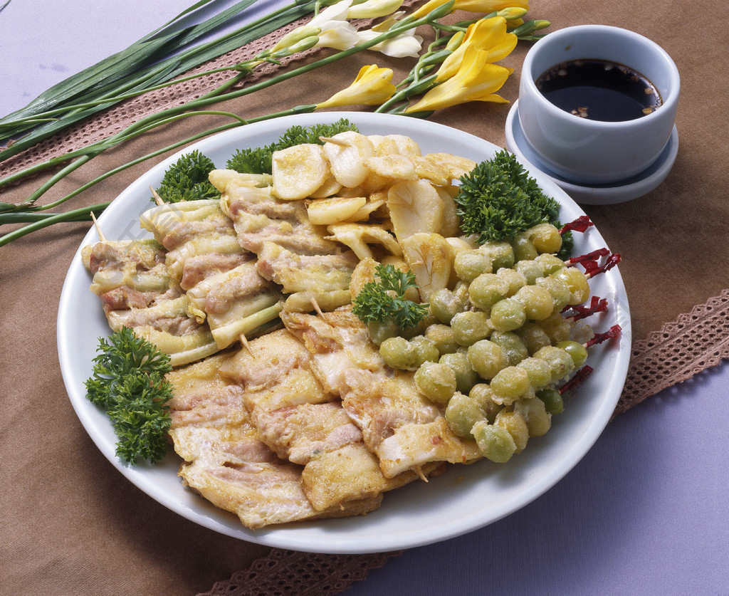 餐晚餐蔬菜食品午餐花椰菜盤子盤子蔬菜肉菜美味美食烹飪煮熟調味汁