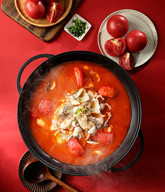 红红火火的鱼肉番茄火锅