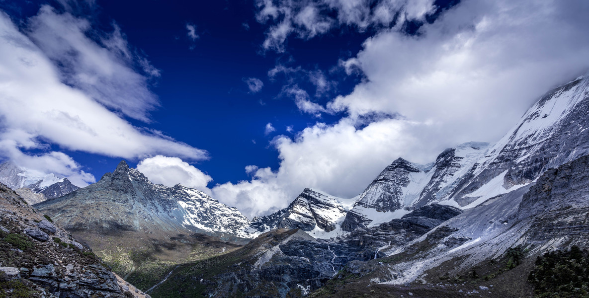 央迈勇雪山图片图片