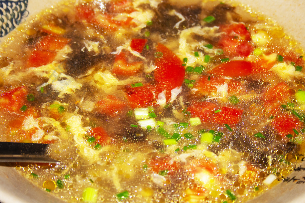 传统番茄鸡蛋紫菜汤