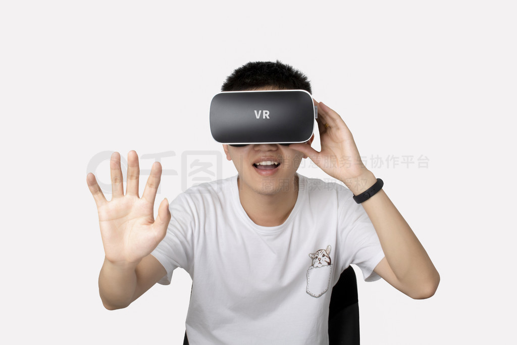 VR۾