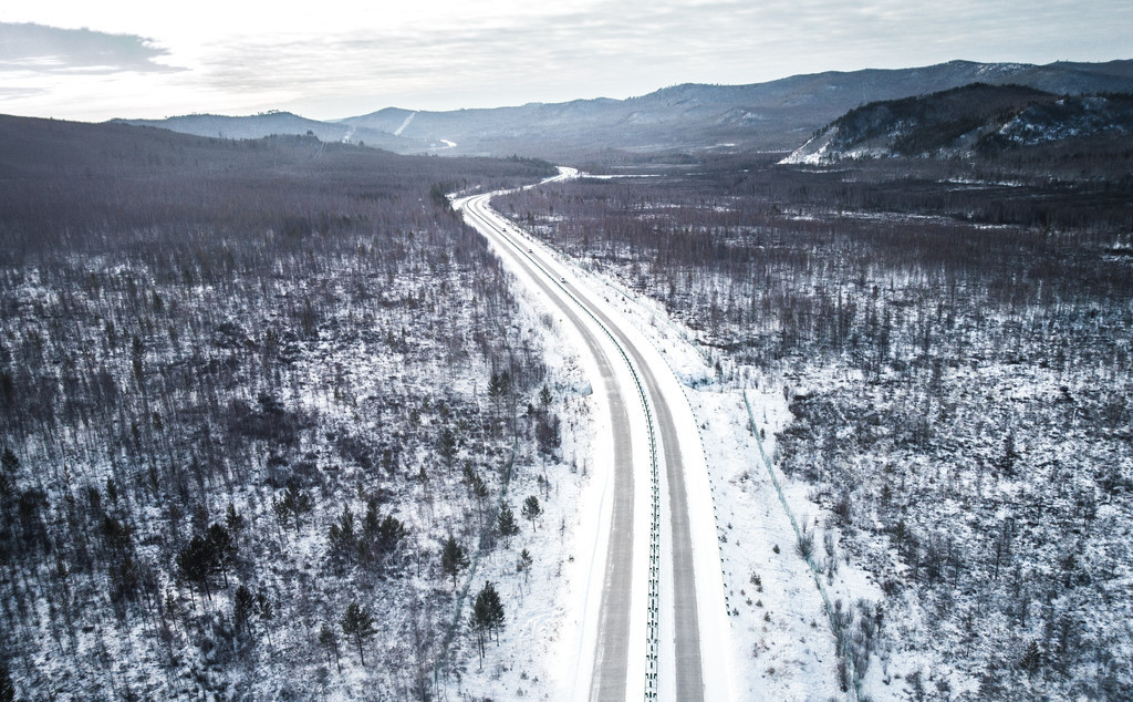 雪景冬天风光野外小路1年前发布