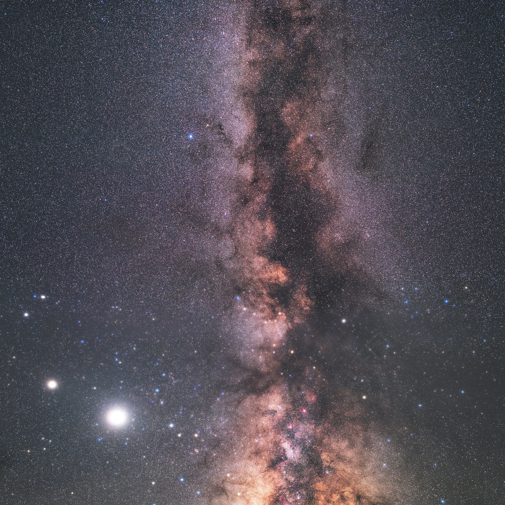 青海海西冷湖石油遗址银河摄影图