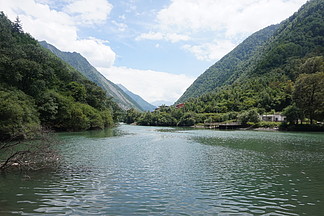 <i>江</i>河<i>湖</i><i>海</i>蓝天白云高山<i>湖</i>泊自然风光清明节