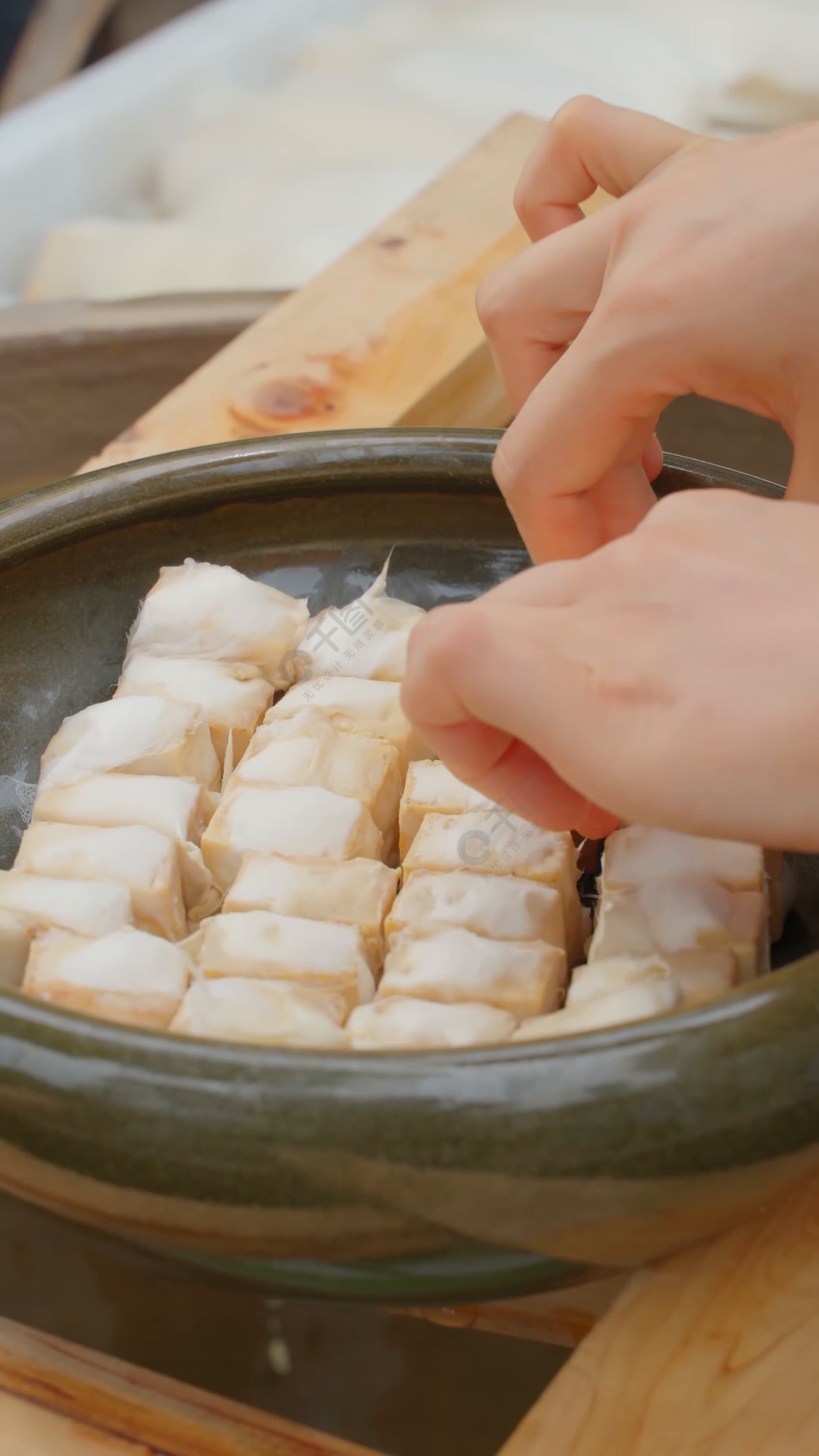川味豆腐乳制作过程 豆腐发酵生产实拍实拍视频免费下载