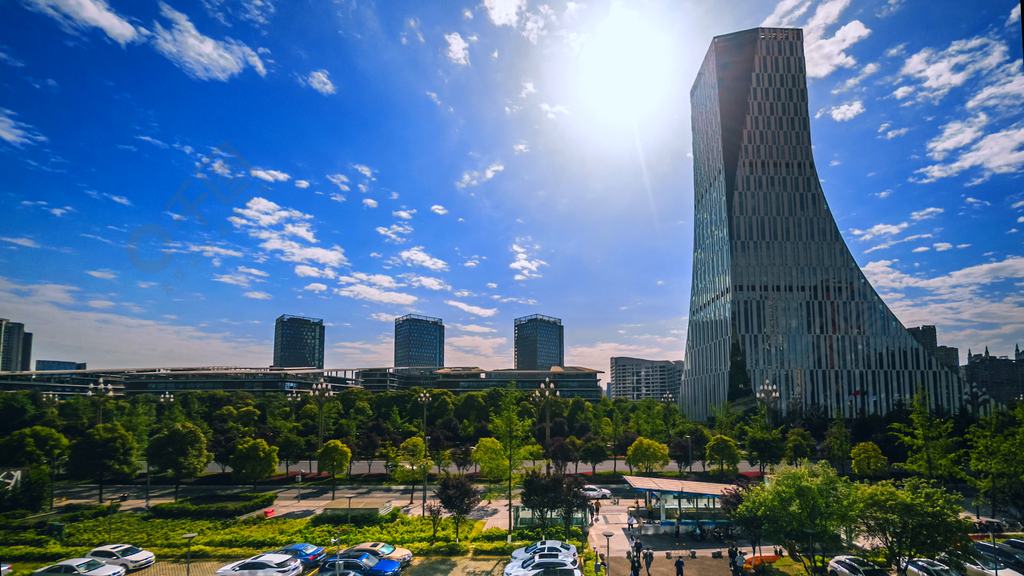 高清實拍城市成都天府五街早晨太陽延時