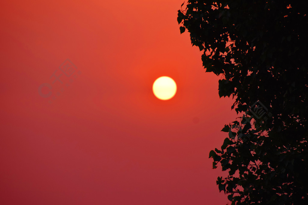 紅色的太陽紅色的天空