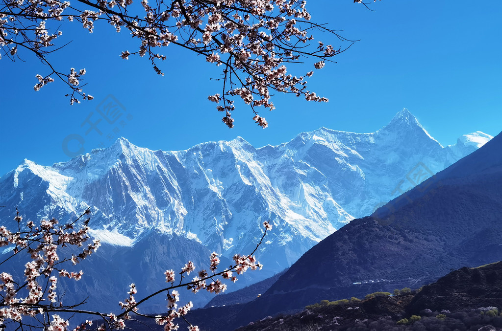 藏南最美雪山南迦巴瓦风景名胜免费下载_jpg格式_4820像素_编号