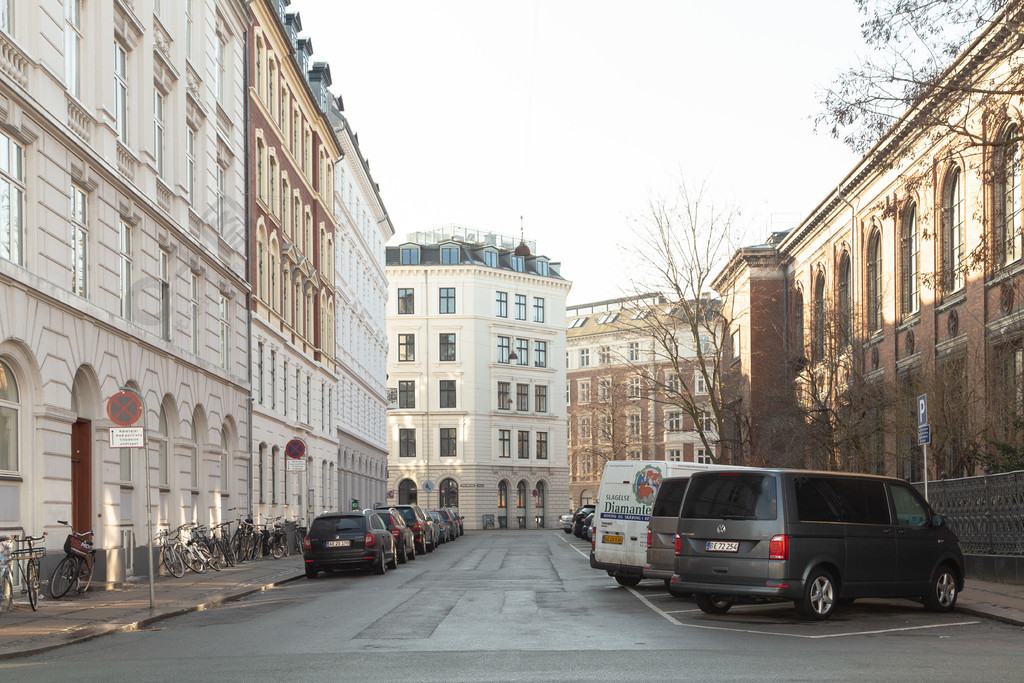 丹麦北欧旅游哥本哈根街头欧式城市建筑街景