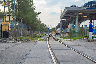 吉隆坡吉<i>胆</i>岛站地铁铁轨