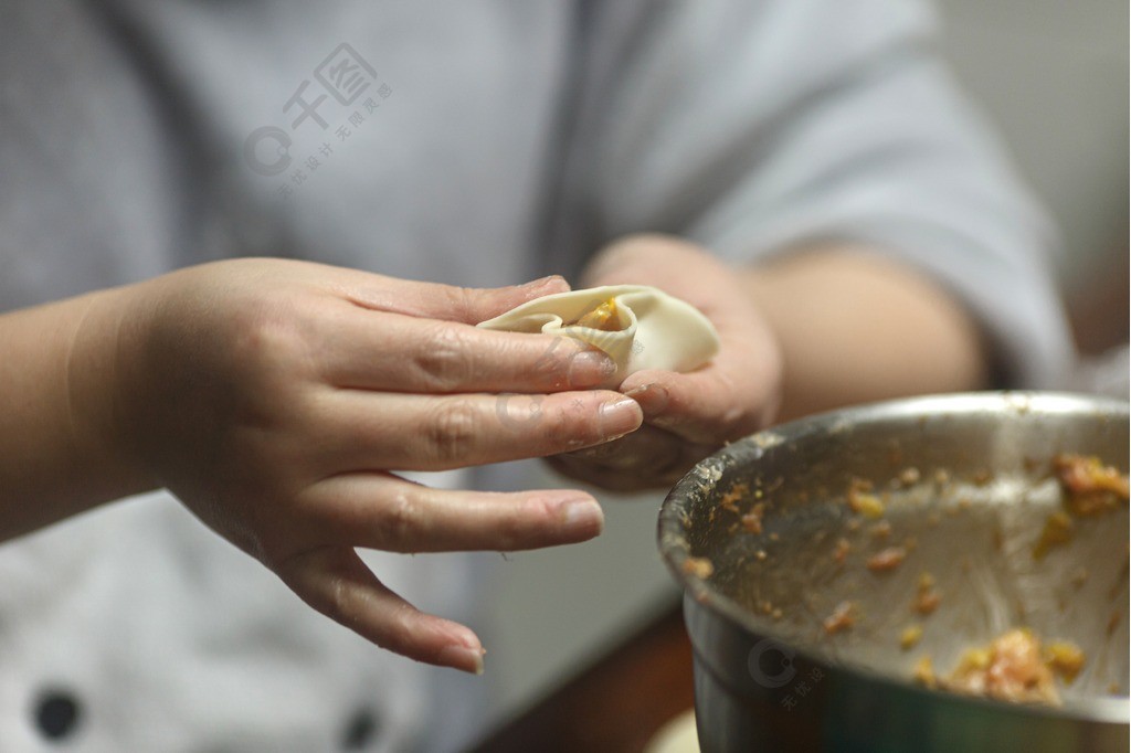 過年過節包餃子實拍攝影圖