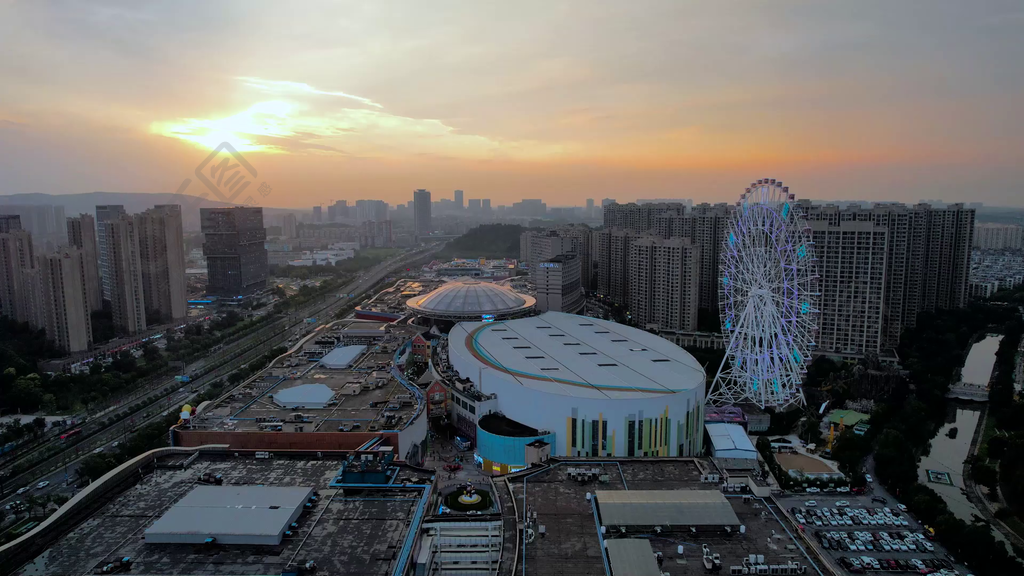 4k航拍南京江北新区地标弘阳广场未来世界