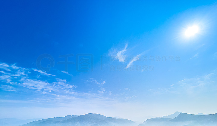 山頂唯美天空藍天白雲太陽高清攝影素材背景