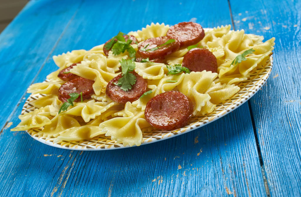 һ Kielbasa ʳ, Ѭ Kielbasa ʳ Farfalle