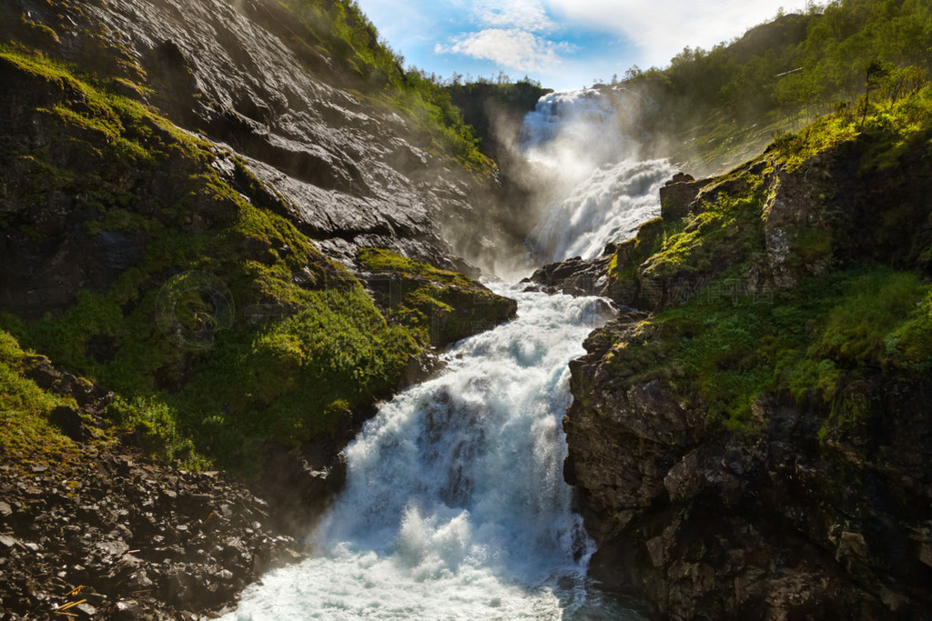 -Ųľ kjosfossen ٲ