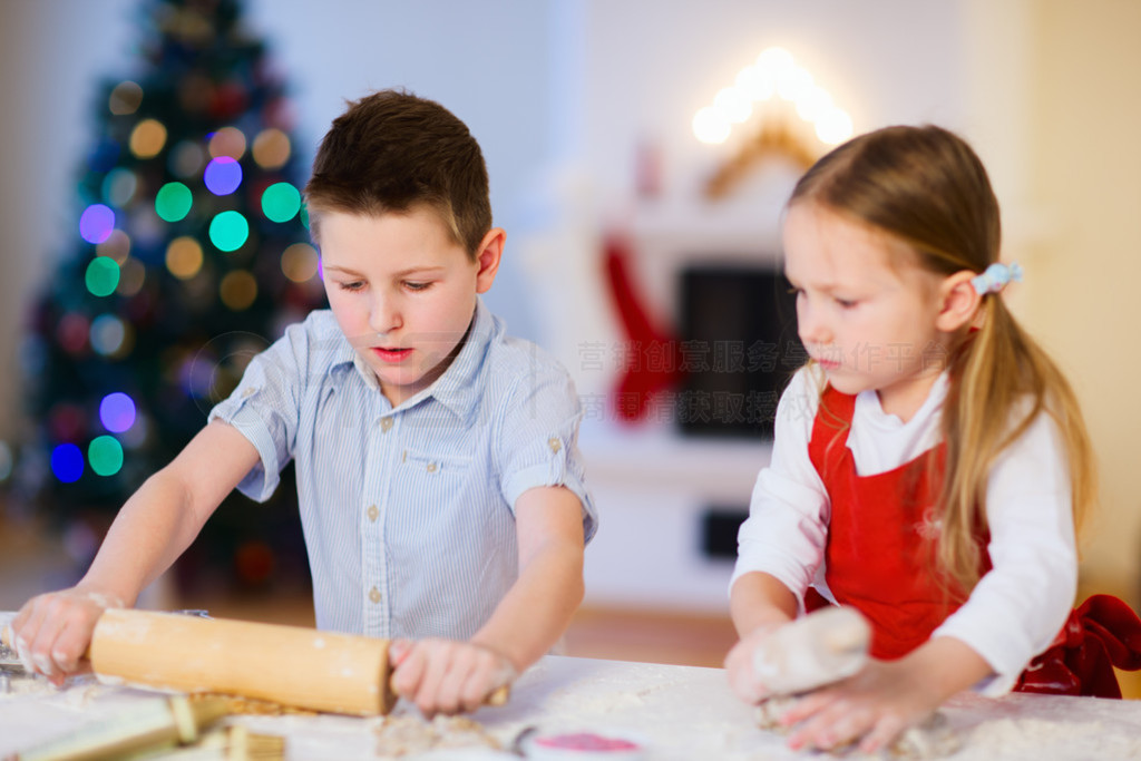 Kinder Backen Weihnachtspl?tzchen