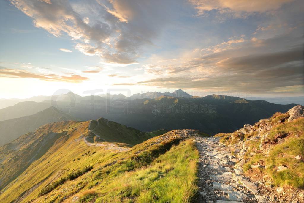 ʱԽ tatra ɽ