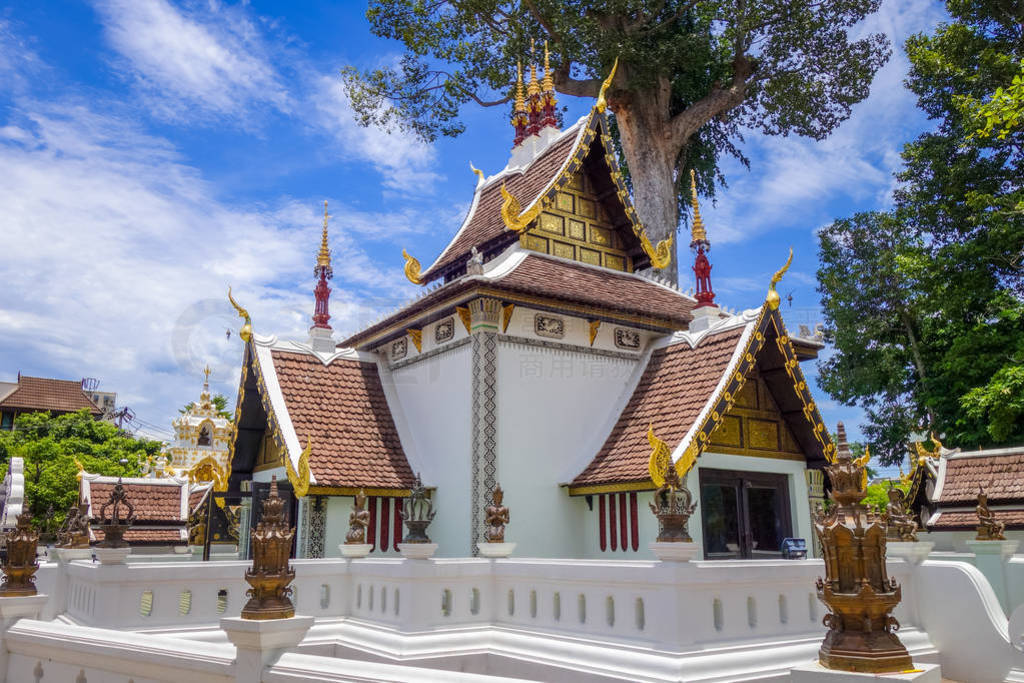 Wat Chedi Luang temple buildings, Chiang Mai, Thailand