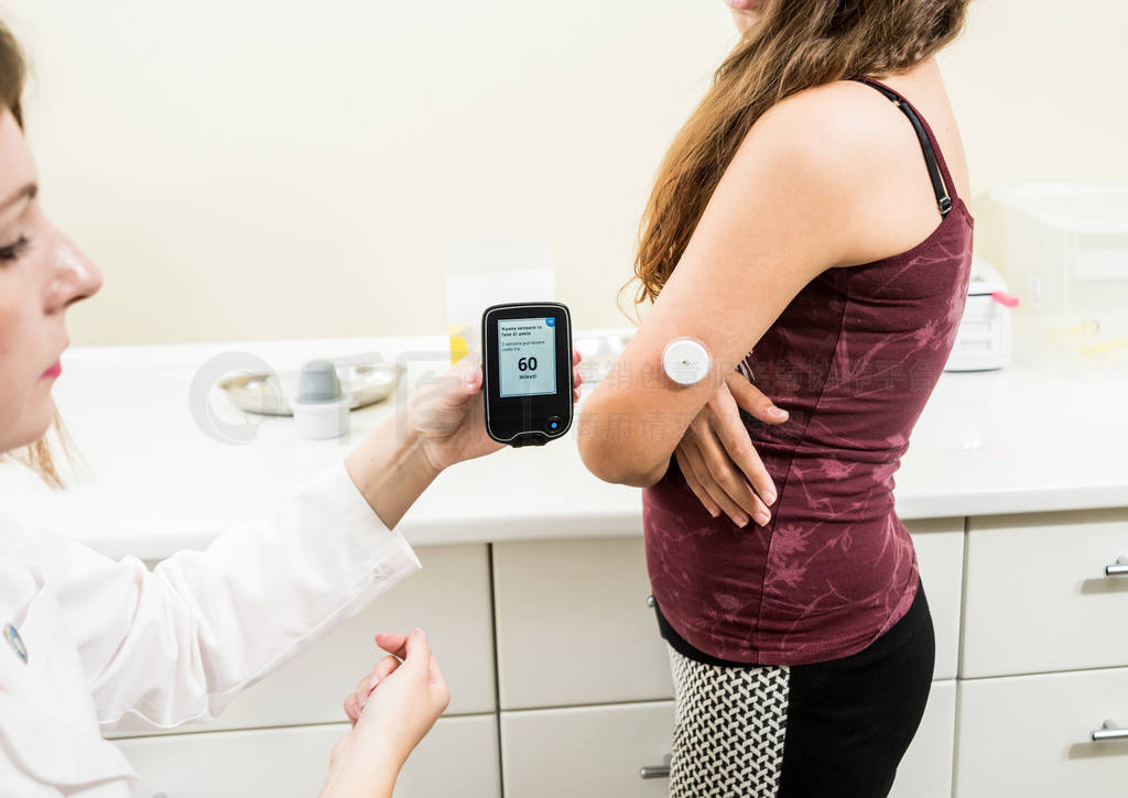 Medical device for glucose check. Continuous glucose monitoring