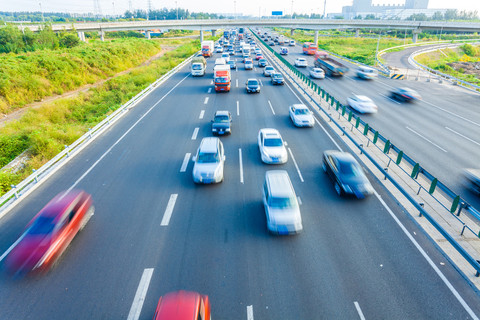 汽車在運動模糊在高速公路上,中國北京