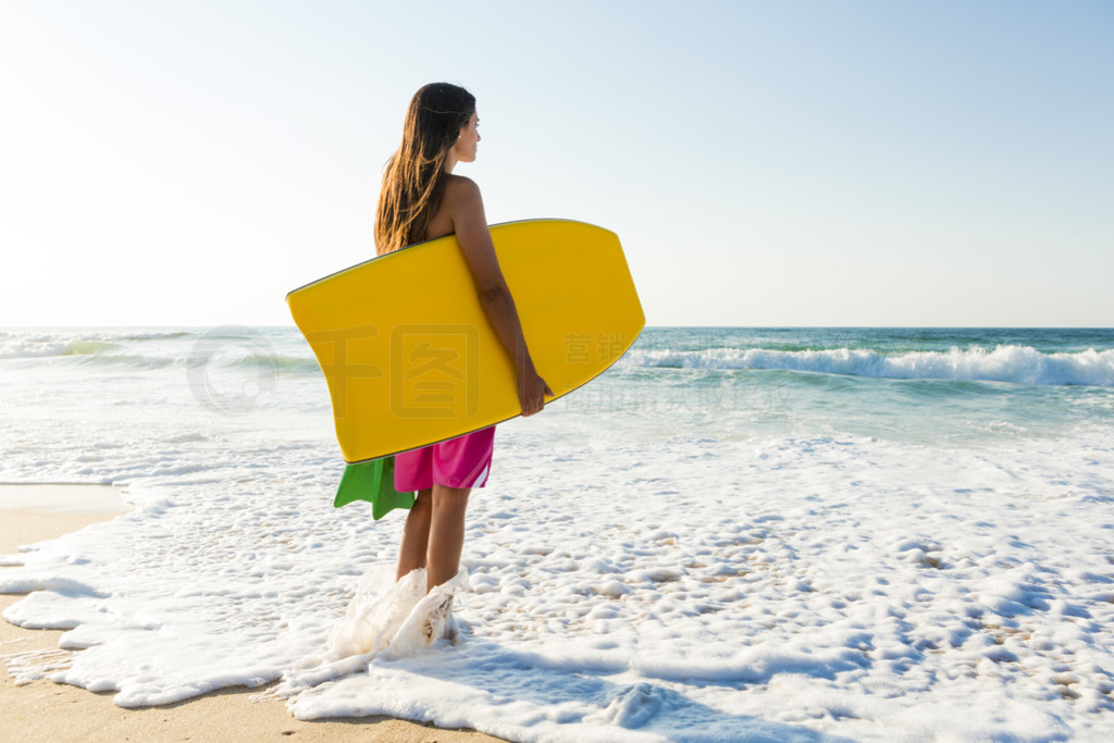 Ů bodyboarder