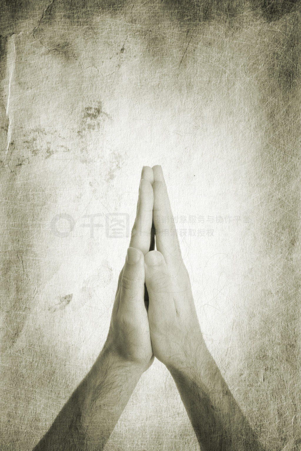 老人的祈祷的手 库存照片. 图片 包括有 成人, 概念, 被思考的, 打手势, 背包, 希望, 白种人 - 110962212