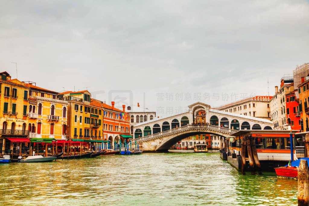  (Ponte Di Rialto) õ