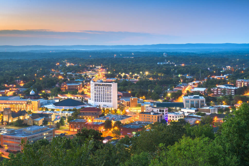 Hot Springs, Arkansas, USA town skyline