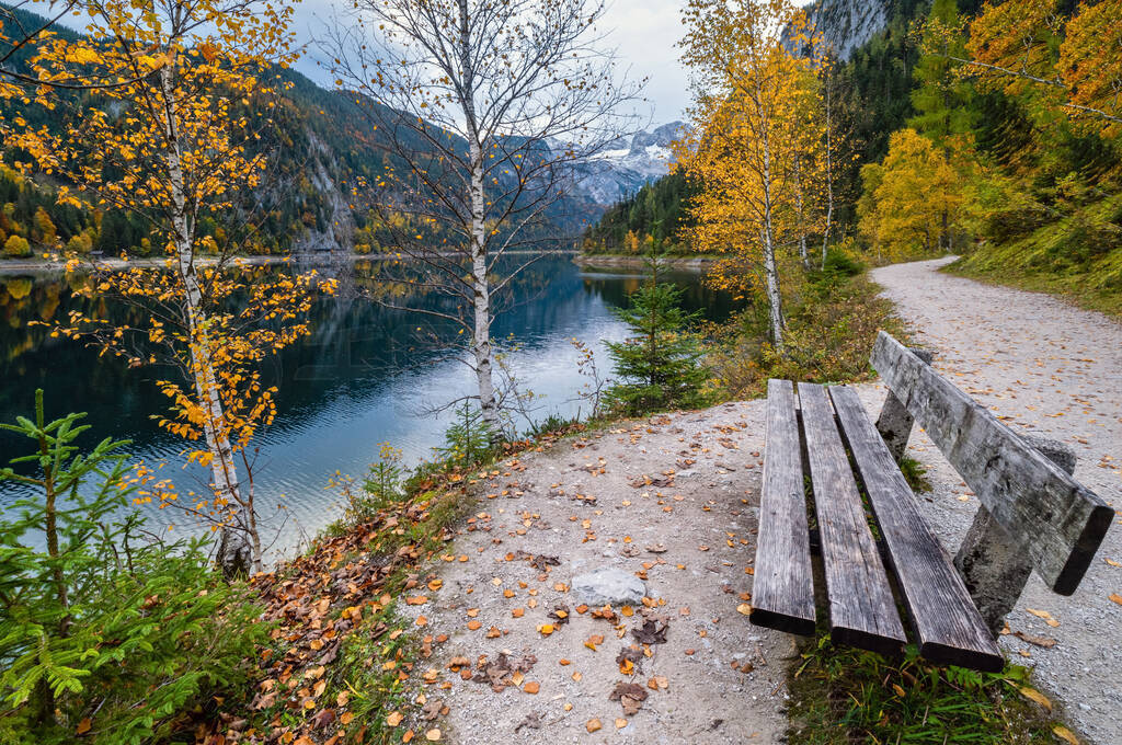 Gosauseen or Vorderer Gosausee lake, Upper Austria. Autumn Alps