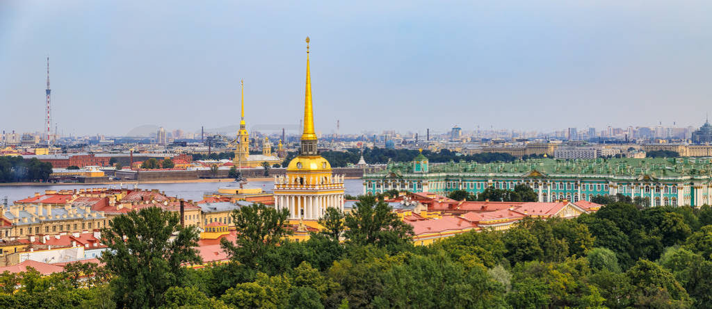 City skyline with the Admiralty spire, Peter and Paul Fortress,